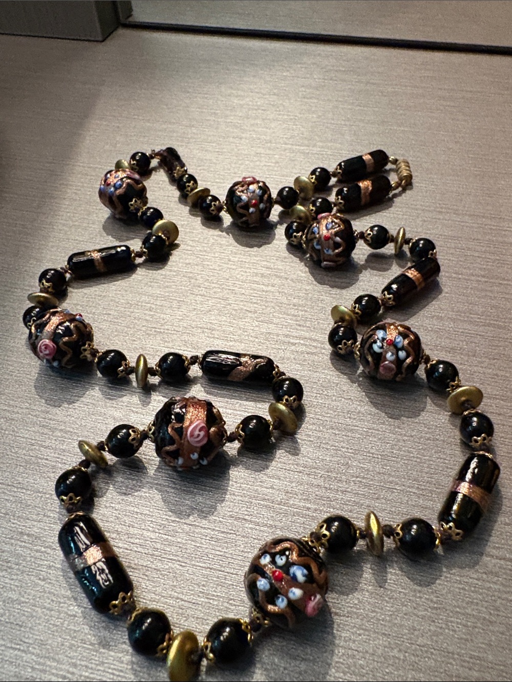 VINTAGE ART DECO VENETIAN BLACK WEDDING CAKE GLASS BEAD NECKLACE